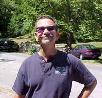 Andy2001Picnic.jpg (54217 bytes)