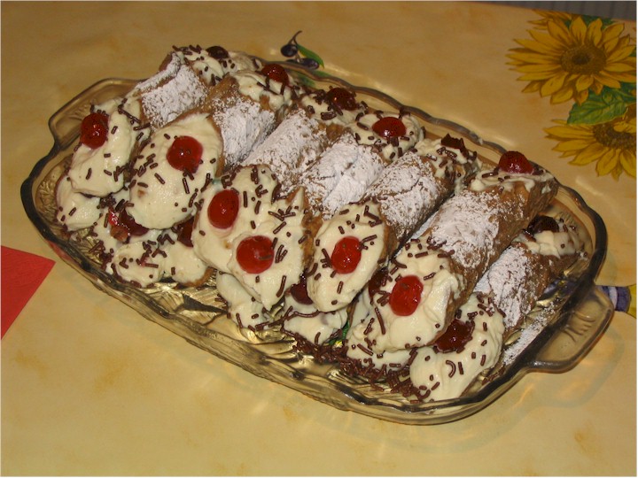 Cannoli.jpg