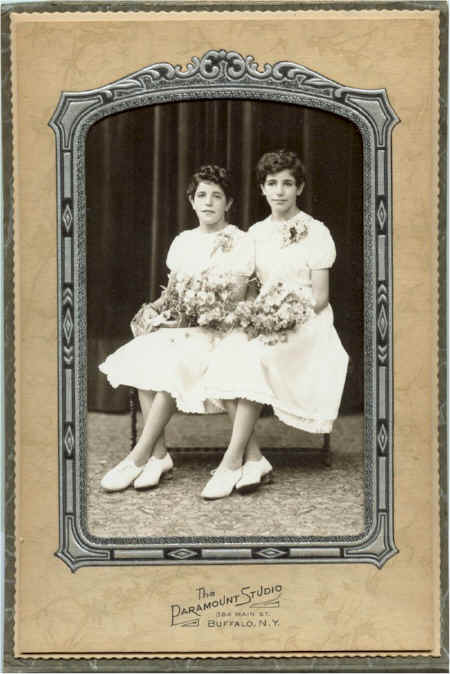 Communion700w.jpg (127612 bytes)