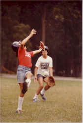 FlyBallPicnic1977.jpg (86413 bytes)