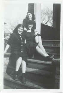 MarMilCon450w.jpg (53827 bytes)